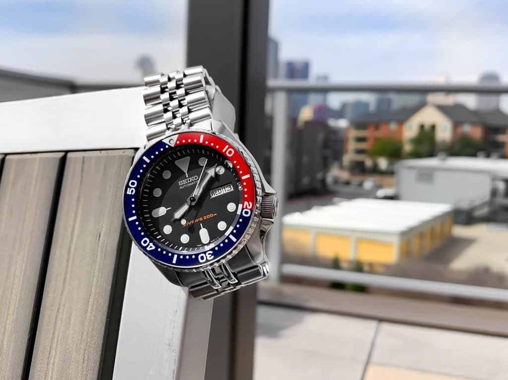 Strapcode SKX Jubilee Review: Better Than The Bracelet? | Two Broke Watch Snobs
