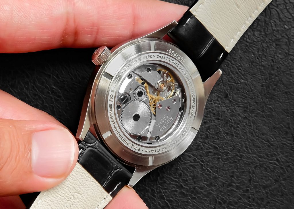 Vostok Classica Review (690B24): An Homage to The Vostok Precision ...