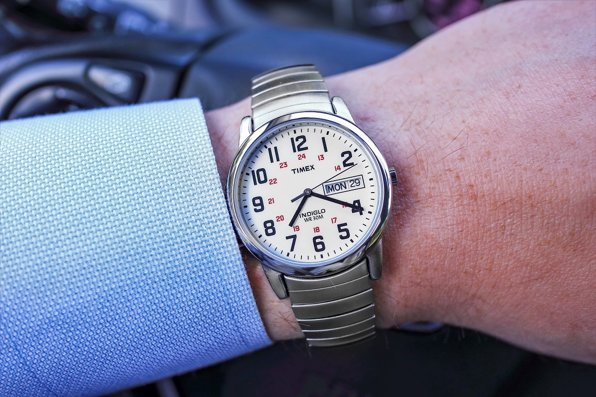 Timex Easy Reader 35mm Review (T20461): Let's Bring Back Expansion Bands |  Two Broke Watch Snobs