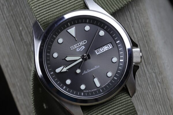 Dress Watches We’ve Reviewed That Are Great For First-Time Collectors