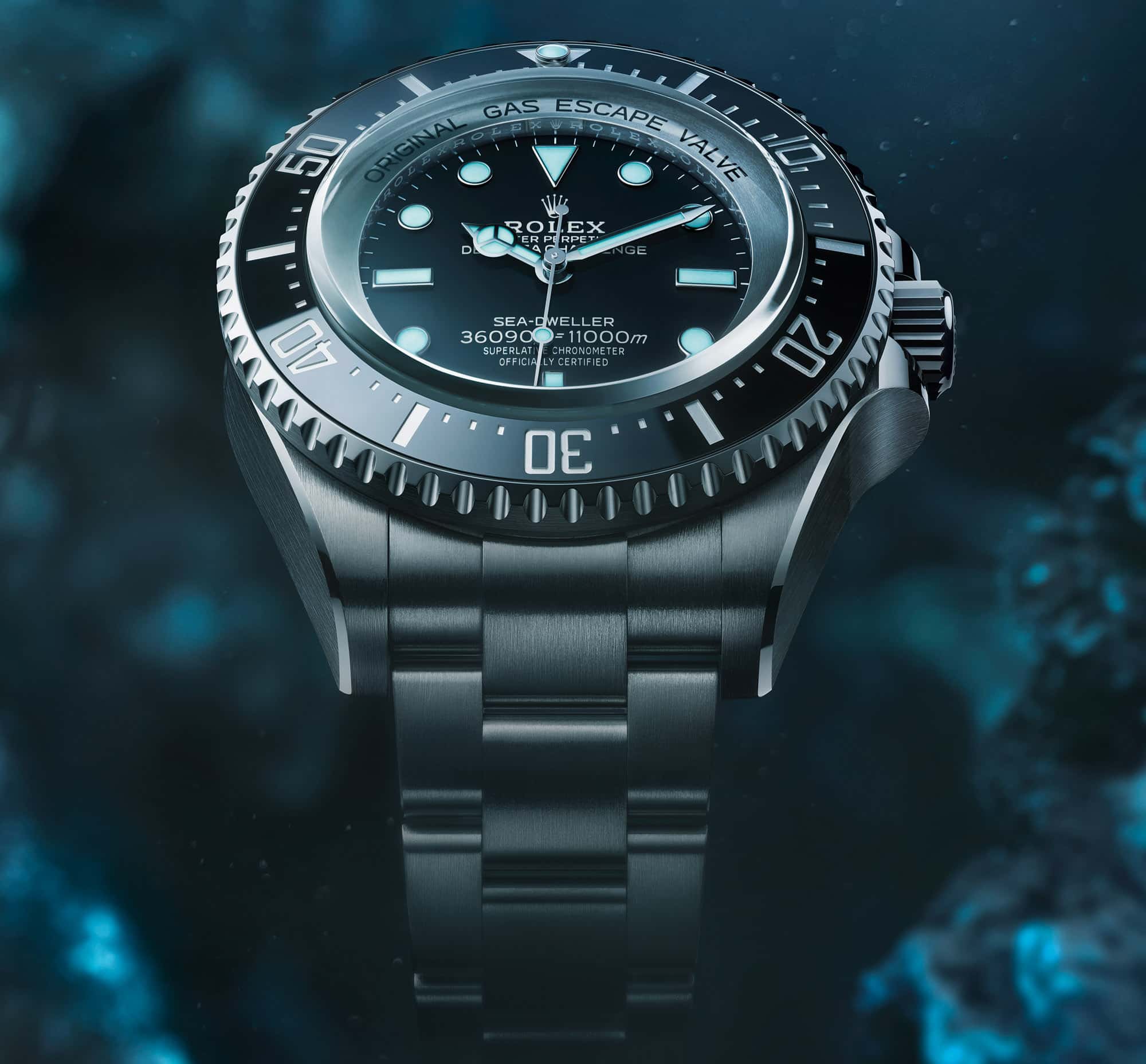 taxa Examen album mærke navn Rolex Announces Their First Titanium Dive Watch: The Rolex Sea-Dweller  Deepsea Challenge | Two Broke Watch Snobs