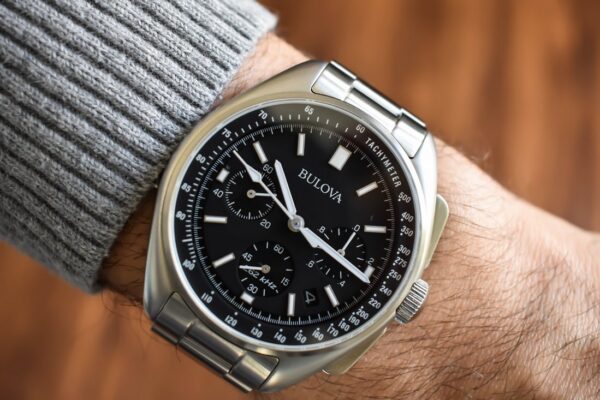 Our Favorite Alternatives to the Omega Speedmaster: Reviewed Picks To Consider