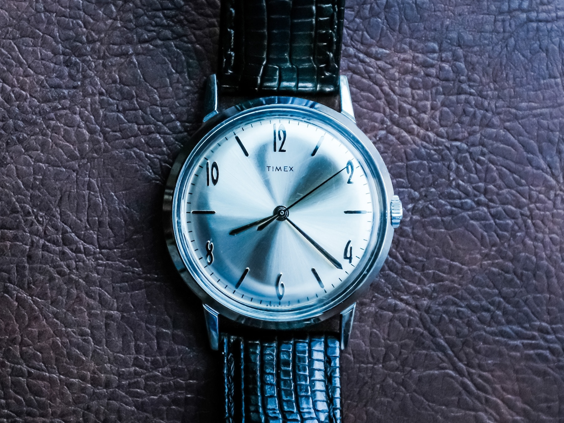 Minimalist Watch Men, Analog Quartz Clock