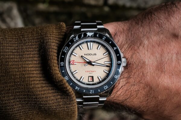 We Reviewed 22 Watches Under $1,000 to Find the Best One-Watch Collection