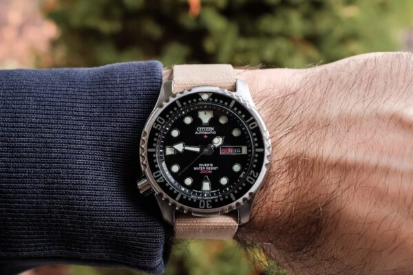 12 Best Dive Watches From Japan Under $1,000