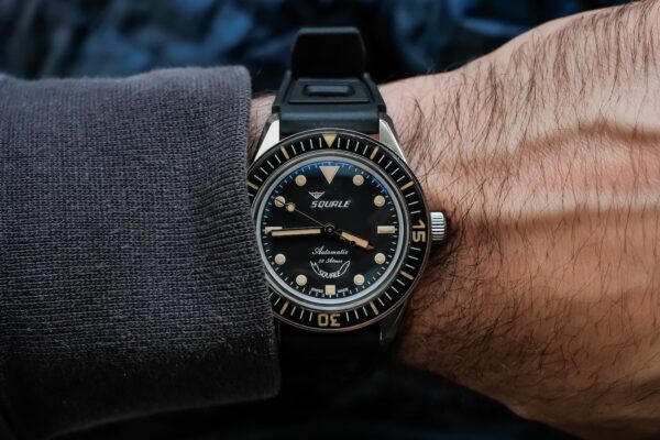 Which Vintage-Inspired Dive Watch Gets It Right: Squale Sub 37 Legend vs. Baltic Aquascaphe?