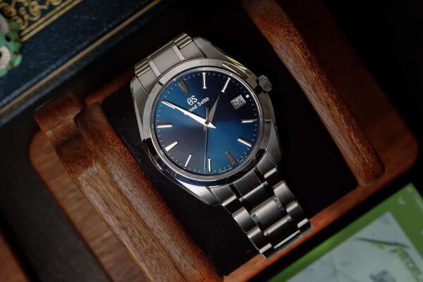 17 Best Watches That Make The Case for Choosing Quartz Over Mechanical