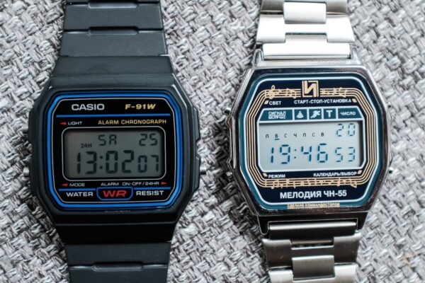 Is a $40 Digital Watch Actually Better Than a $20 Casio? F-91W vs. Elektronika 55B