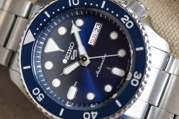 Seiko 5 Sports vs Invicta Pro Diver: Which Affordable Dive Watch Wins?